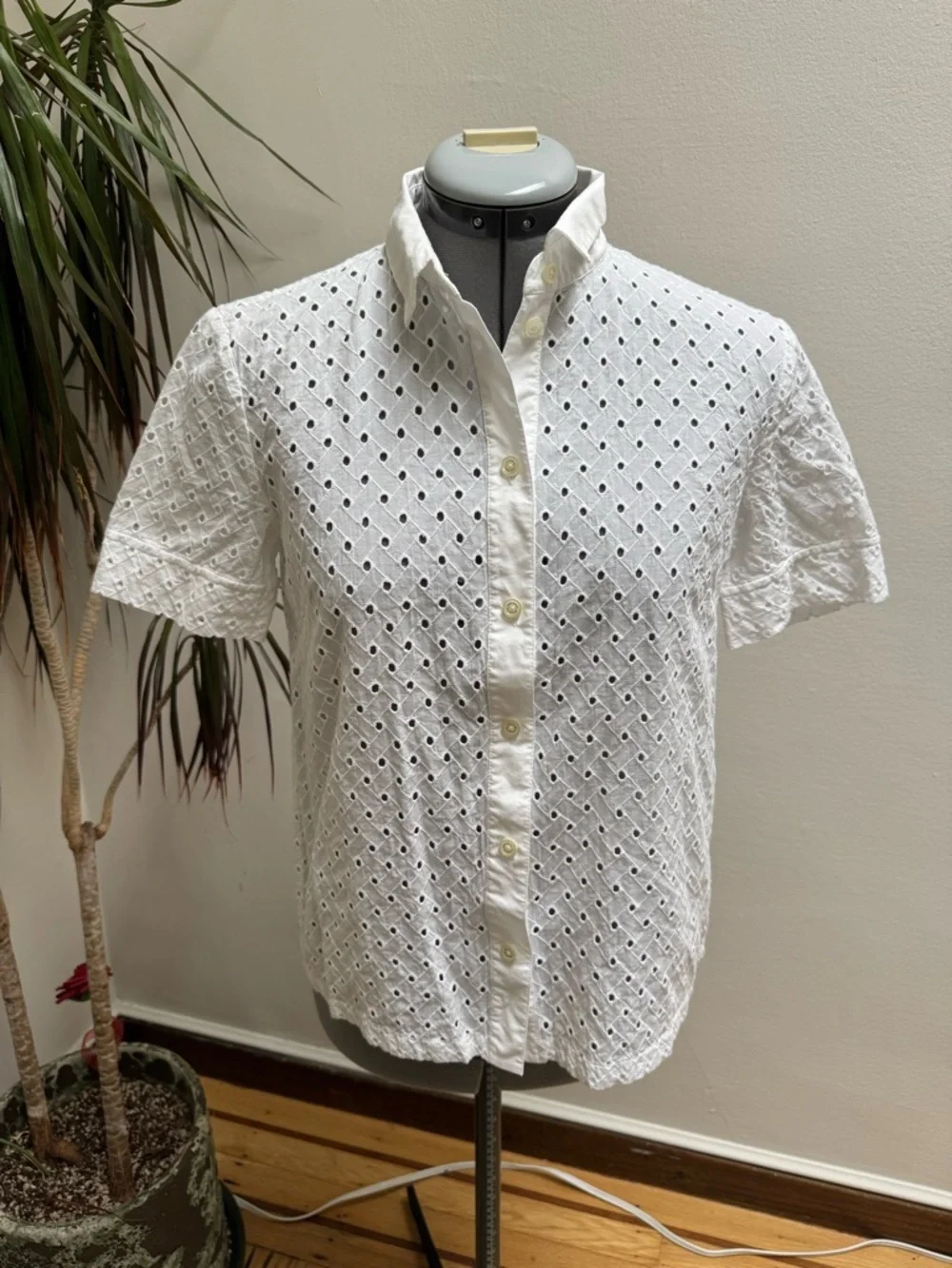 Kate Spade New York White Eyelet Button Down Shirt 100% Cotton